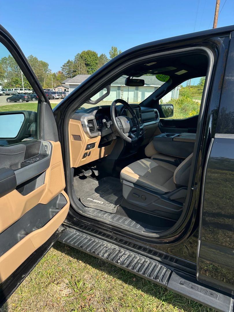 2022 Ford F-150 XLT photo 9