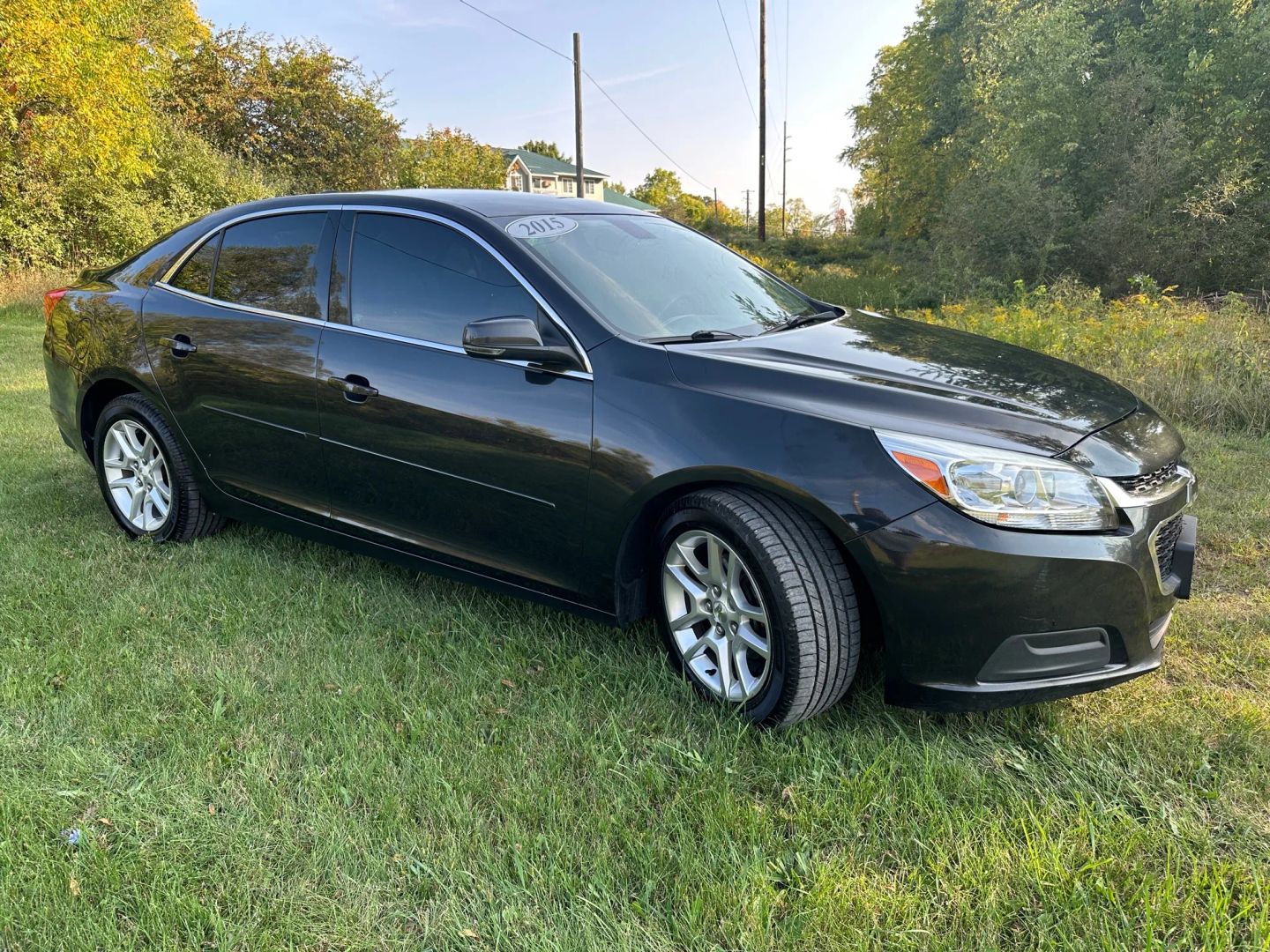 2015 Chevrolet Malibu 1LT photo 2
