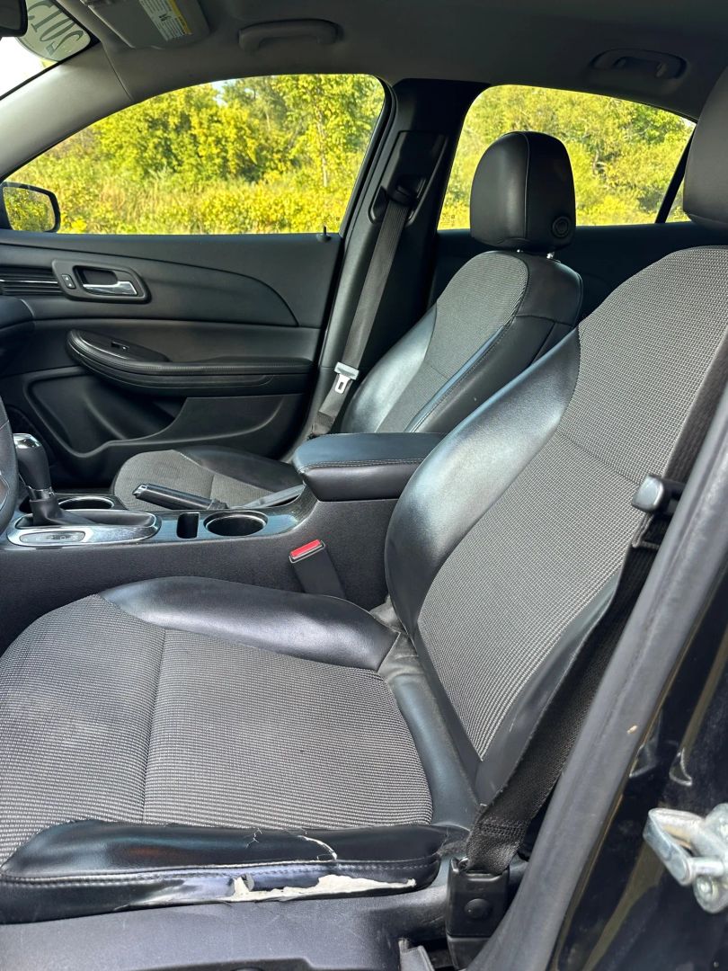 2015 Chevrolet Malibu 1LT photo 12