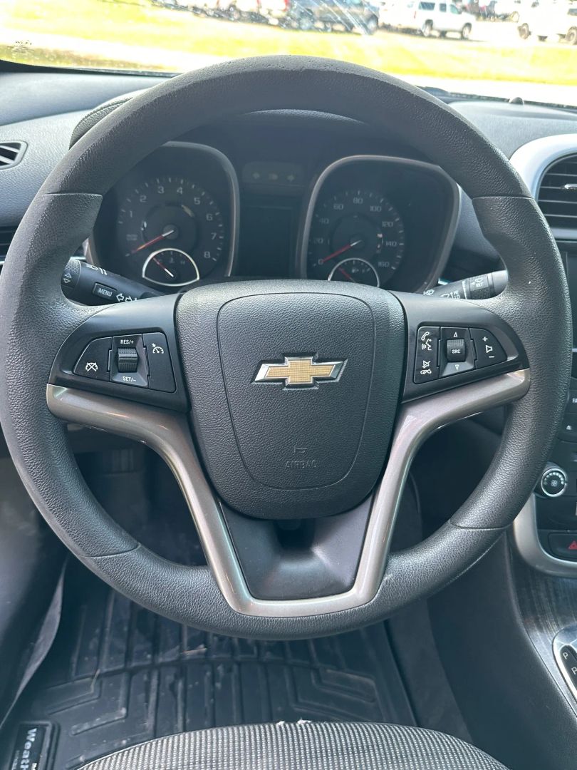 2015 Chevrolet Malibu 1LT photo 14