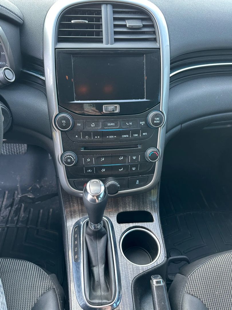 2015 Chevrolet Malibu 1LT photo 17