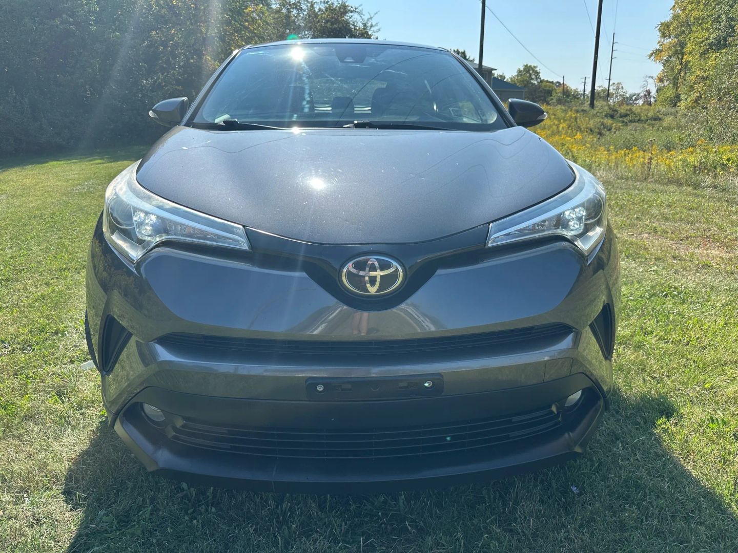 2018 Toyota C-HR XLE Premium photo 2