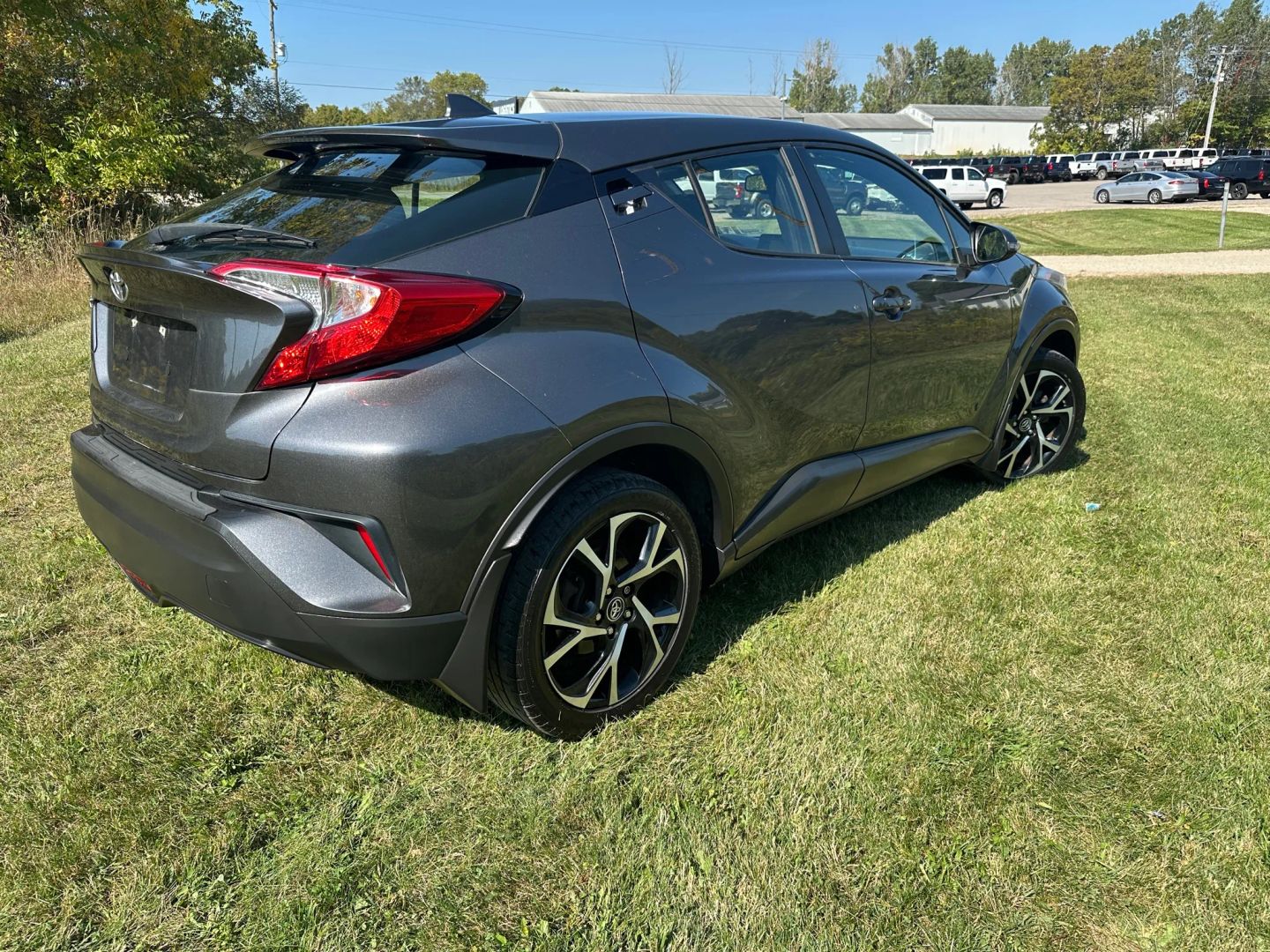 2018 Toyota C-HR XLE Premium photo 5