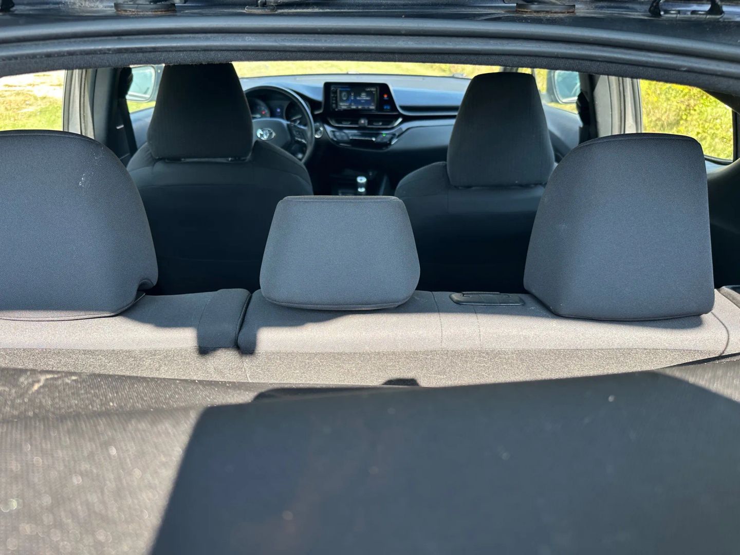2018 Toyota C-HR XLE Premium photo 8