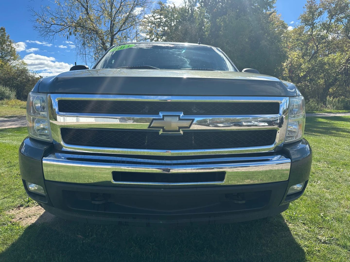 2011 Chevrolet Silverado 1500 LT photo 2