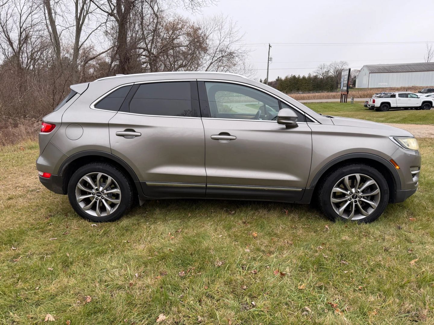 2016 Lincoln MKC Select photo 2