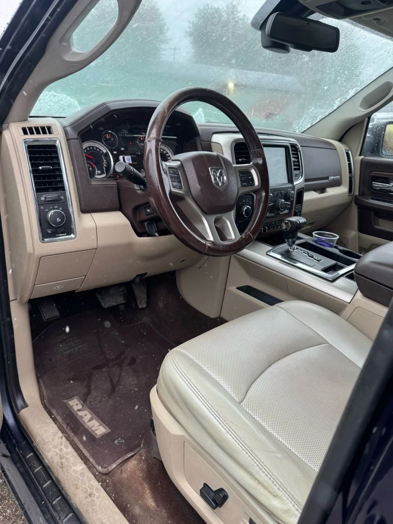 2013 Ram 1500 Laramie photo 4