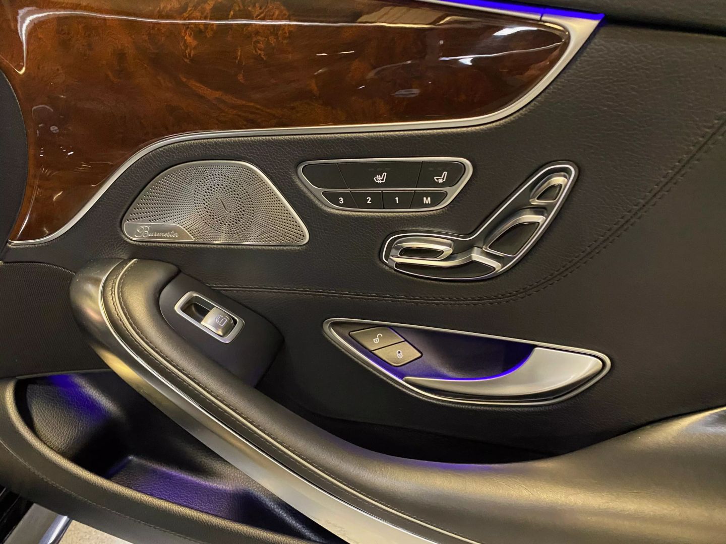 2015 Mercedes Benz S 4MATIC photo 27
