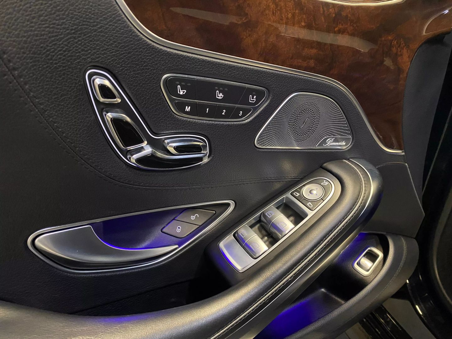 2015 Mercedes Benz S 4MATIC photo 37