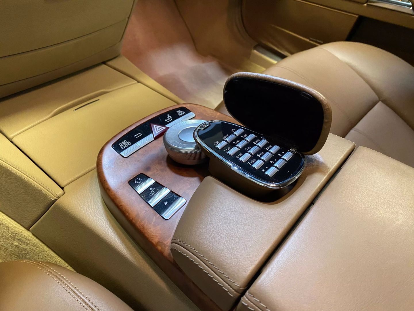 2007 Mercedes Benz S 550 photo 25