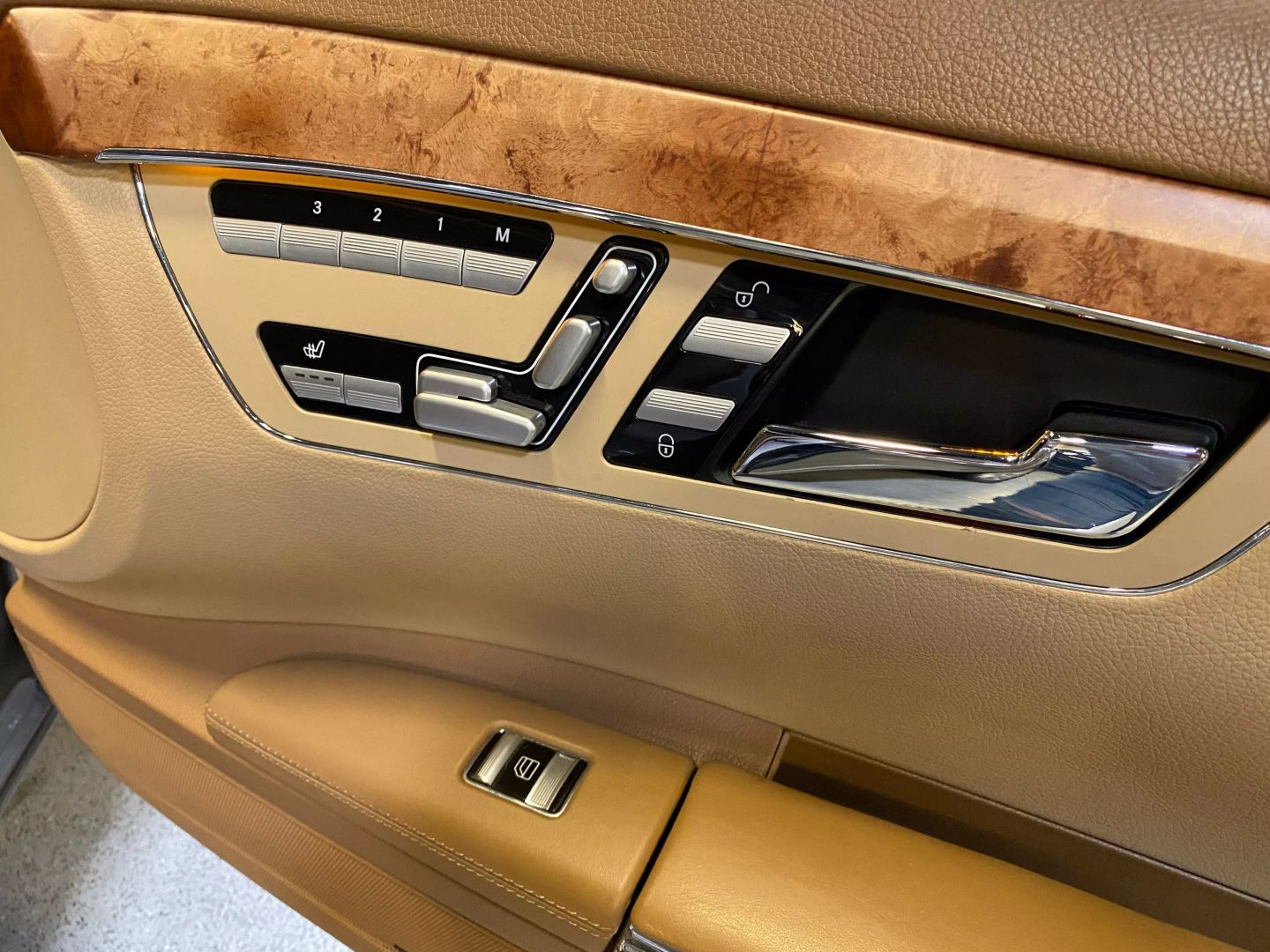 2007 Mercedes Benz S 550 photo 35