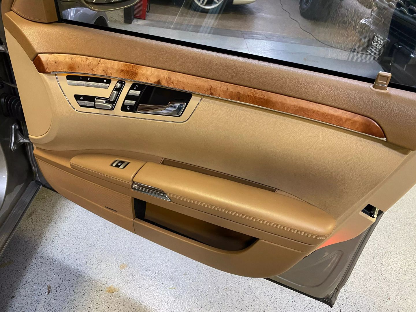2007 Mercedes Benz S 550 photo 36