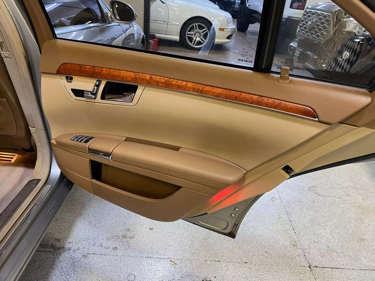 2007 Mercedes Benz S 550 photo 40