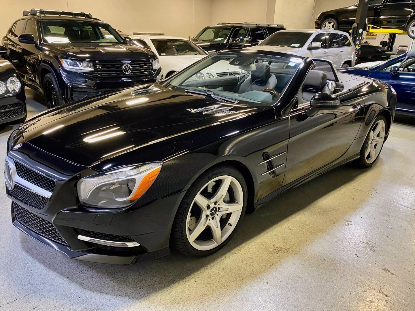 2013 Mercedes Benz SL 550 photo 2