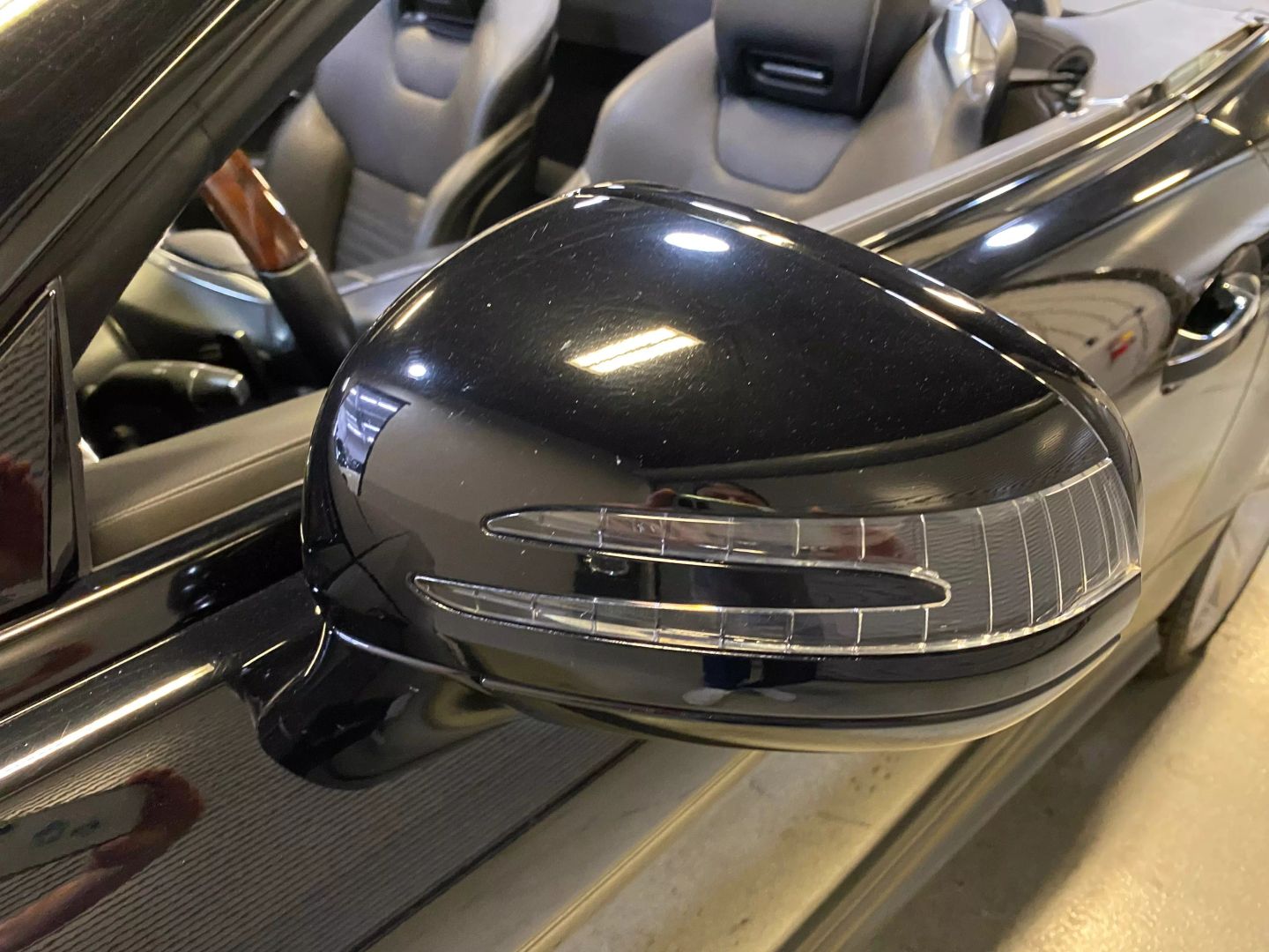 2013 Mercedes Benz SL 550 photo 22