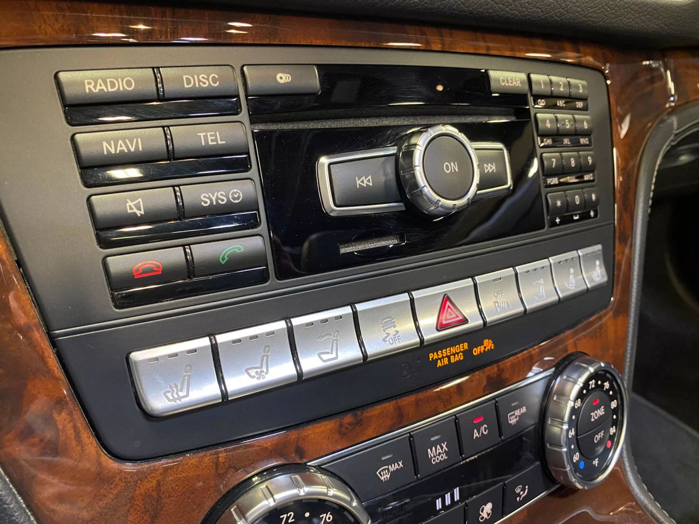 2013 Mercedes Benz SL 550 photo 34