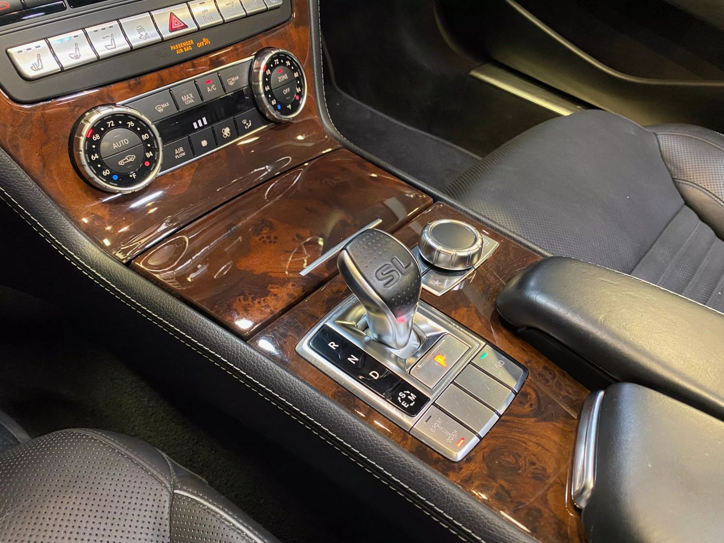 2013 Mercedes Benz SL 550 photo 38