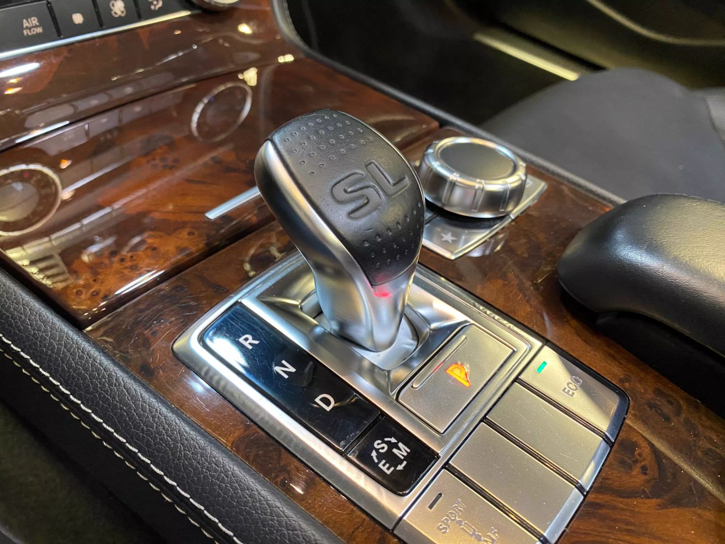 2013 Mercedes Benz SL 550 photo 39