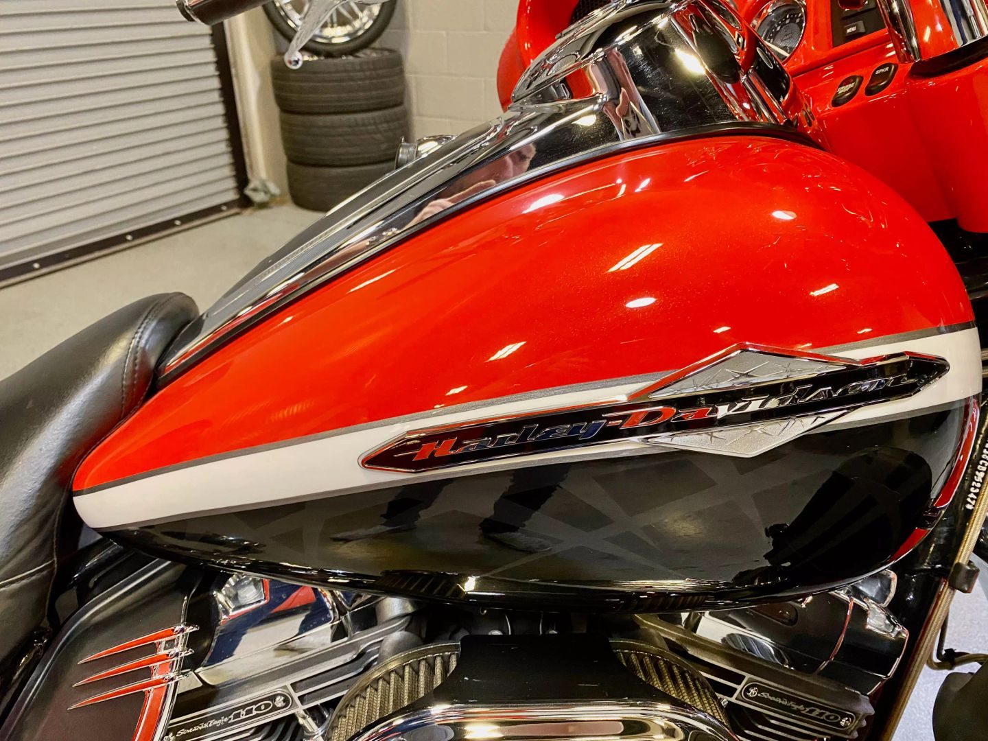 2012 Harley Davidson CVO Electra Glide FLHTCUSE7 photo 10