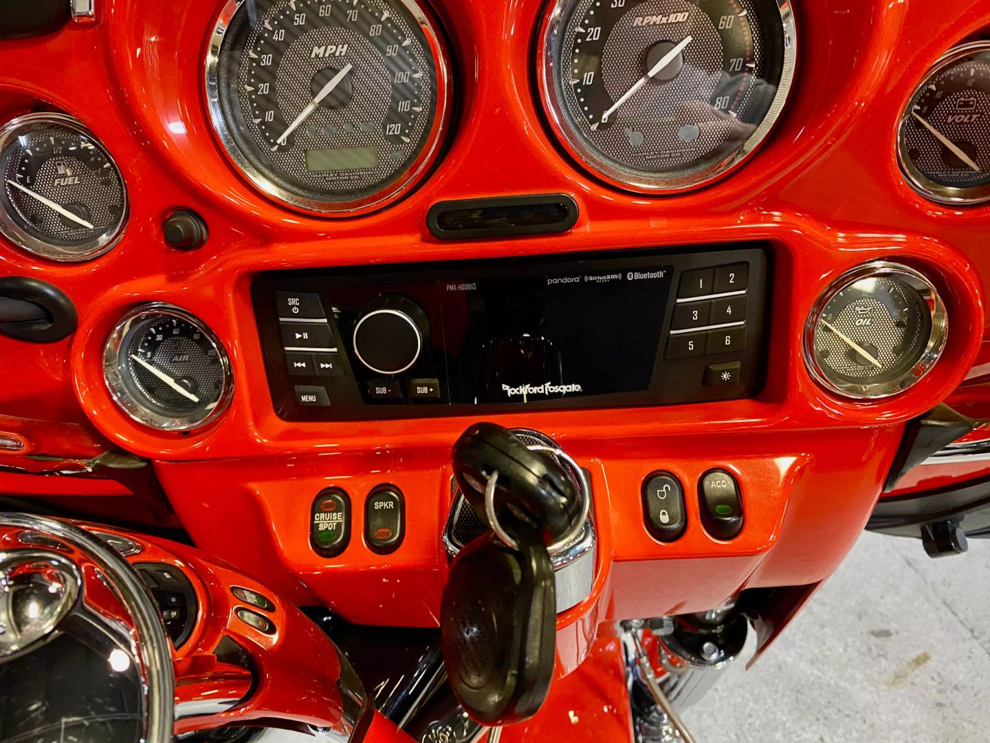 2012 Harley Davidson CVO Electra Glide FLHTCUSE7 photo 14