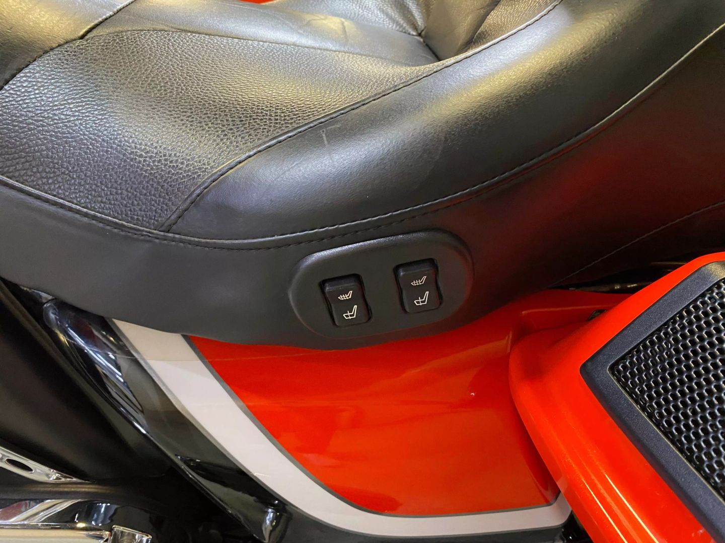2012 Harley Davidson CVO Electra Glide FLHTCUSE7 photo 23