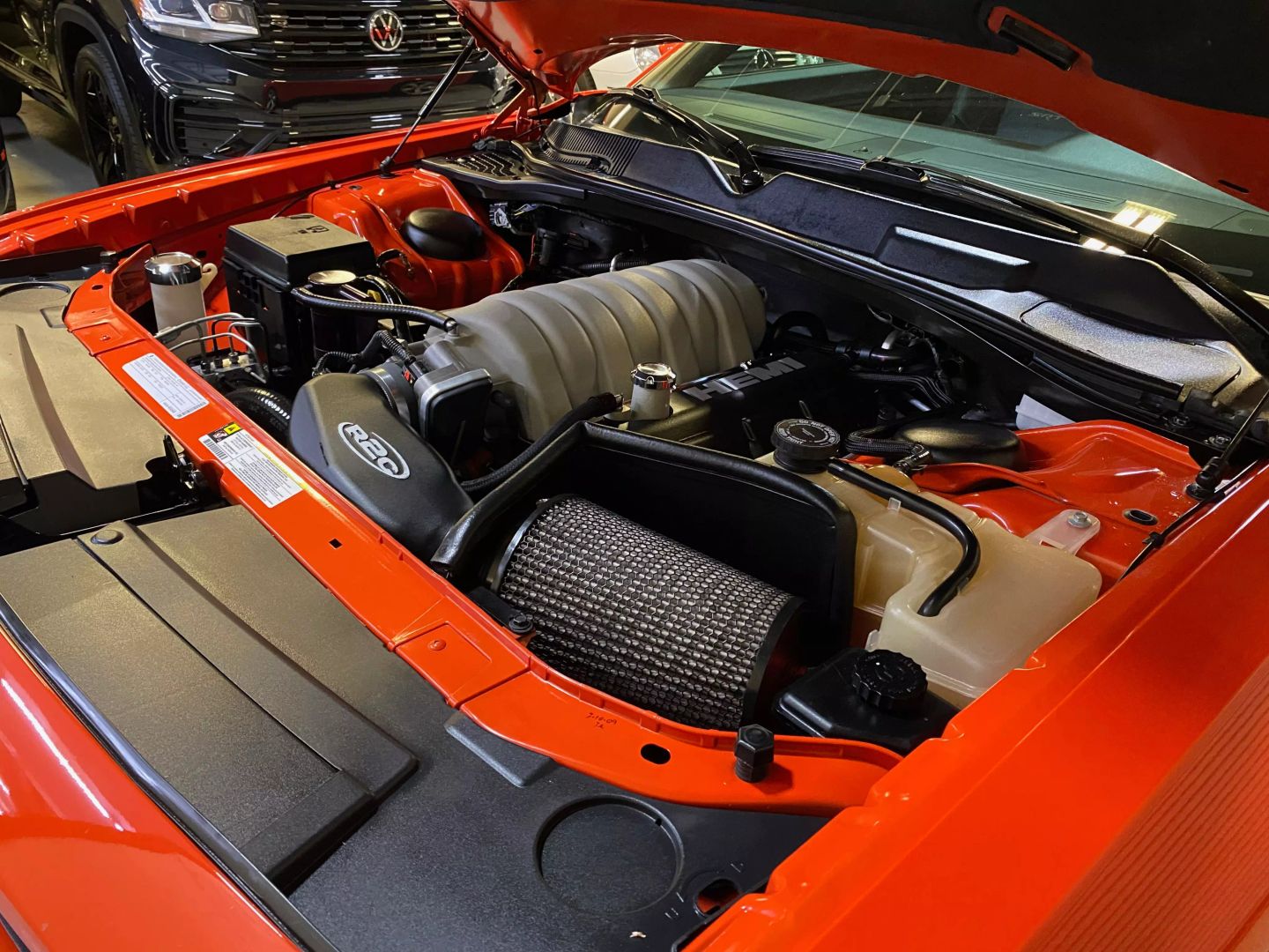 2009 Dodge Challenger SRT8 photo 32