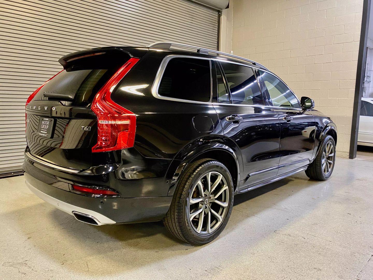2017 Volvo XC90 Momentum photo 7