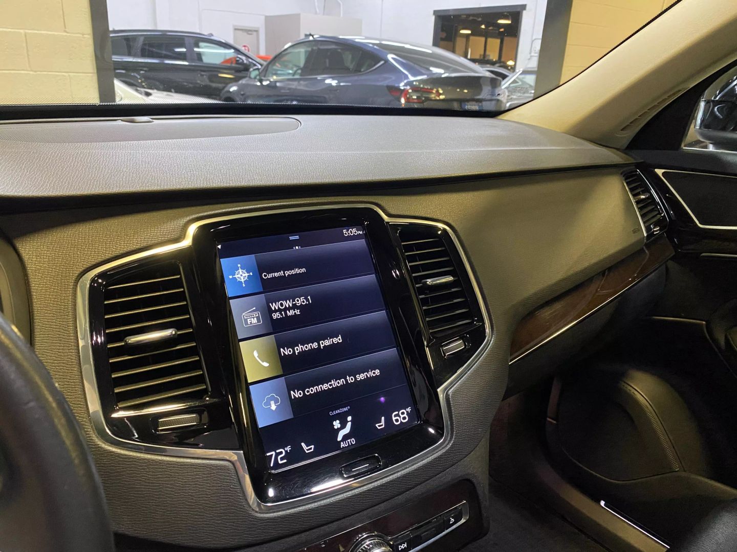 2017 Volvo XC90 Momentum photo 20