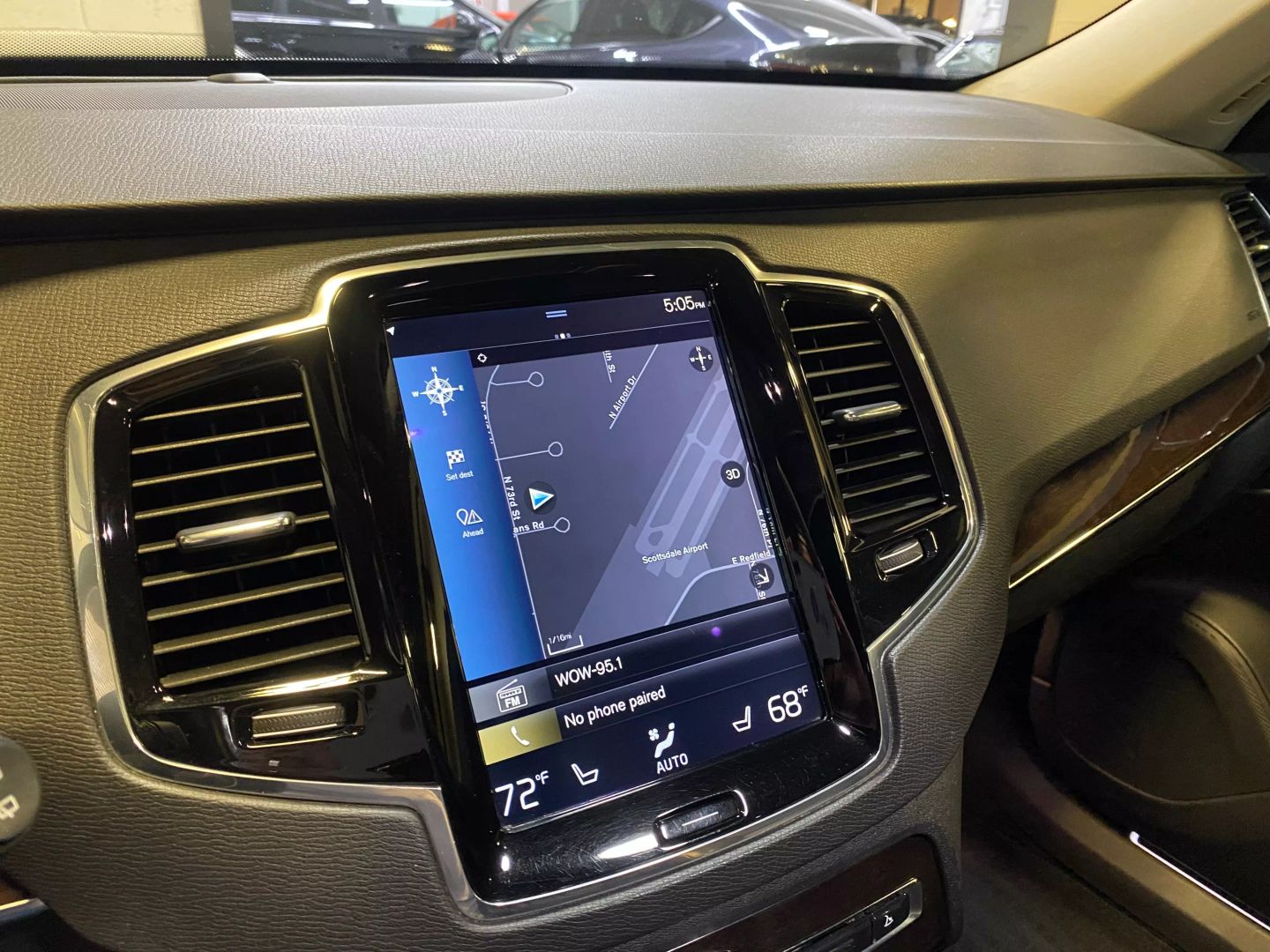 2017 Volvo XC90 Momentum photo 21