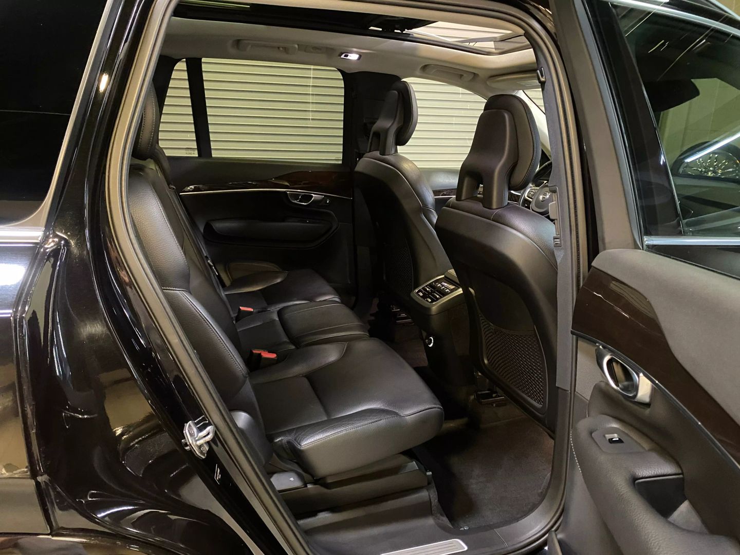 2017 Volvo XC90 Momentum photo 33