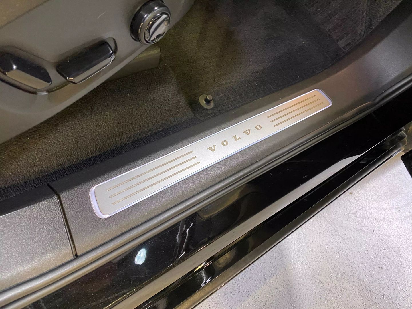 2017 Volvo XC90 Momentum photo 37
