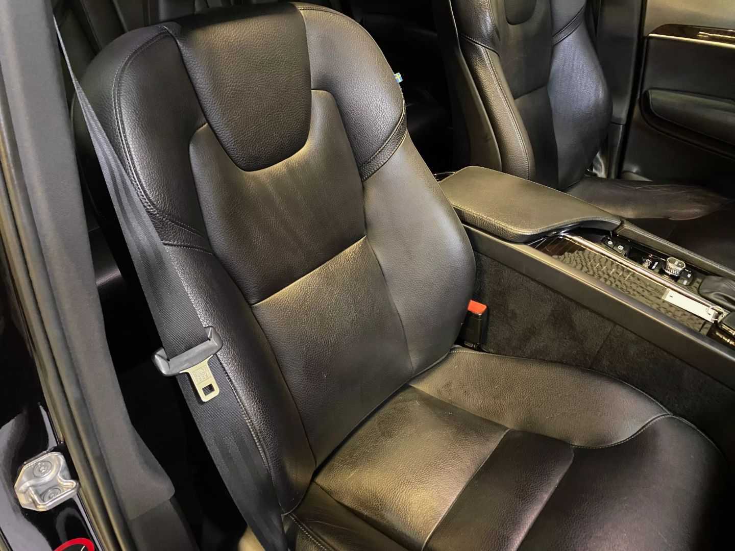 2017 Volvo XC90 Momentum photo 39