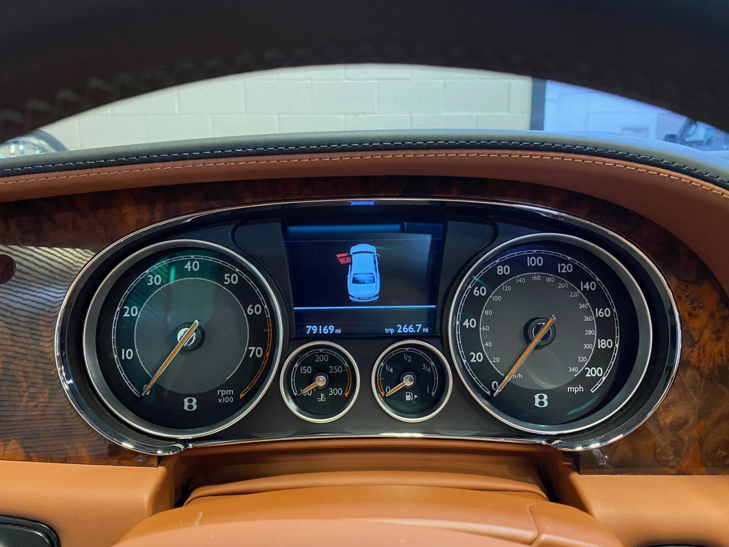 2015 Bentley Flying Spur V8 photo 22