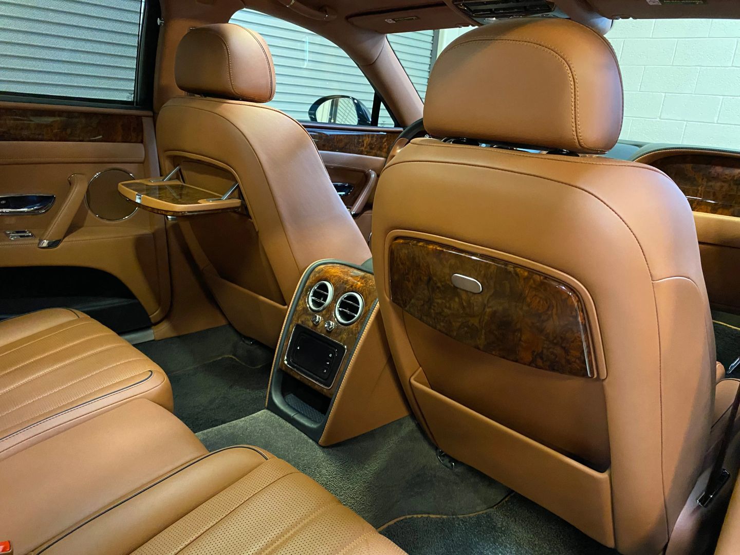 2015 Bentley Flying Spur V8 photo 24