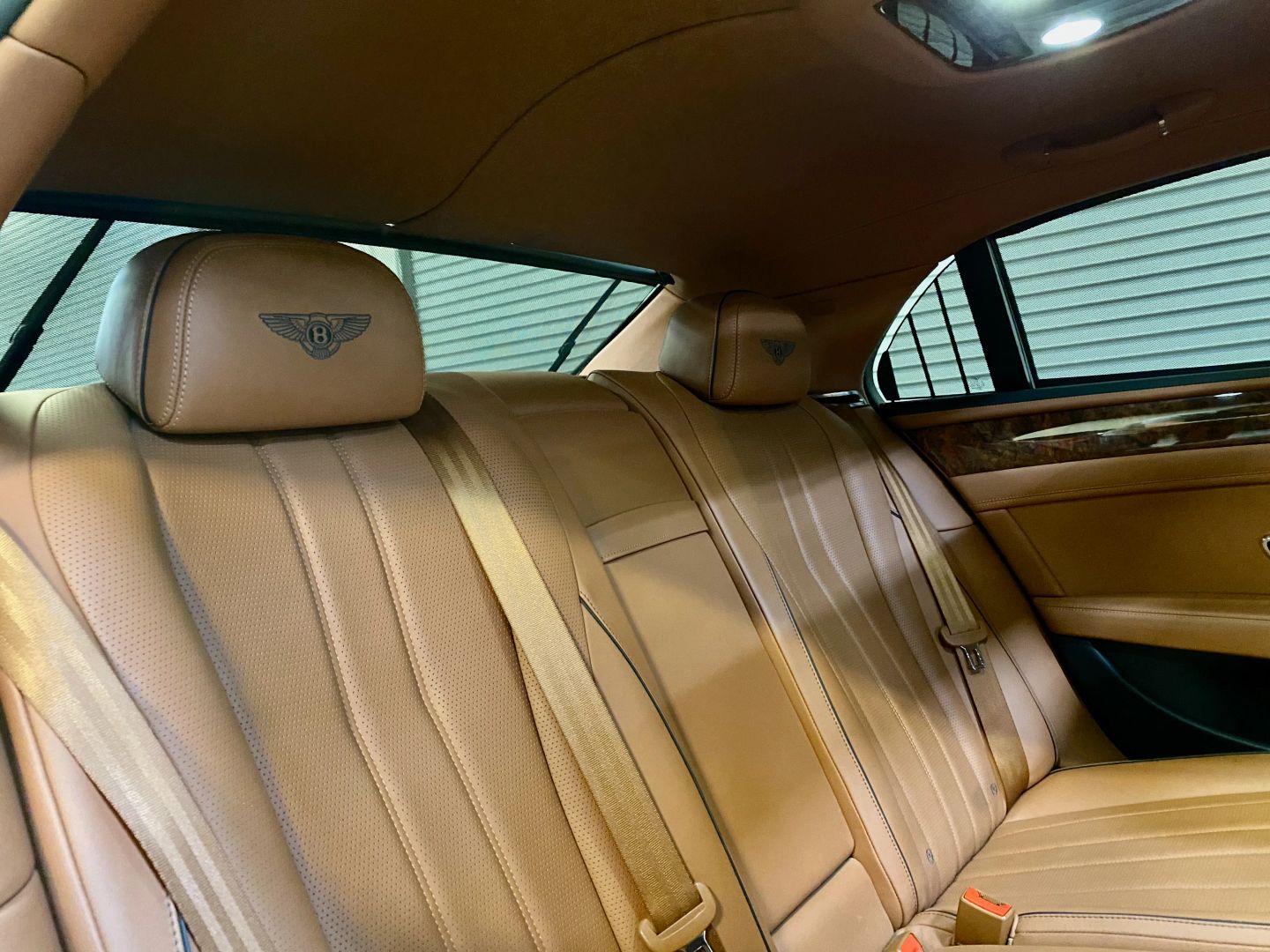 2015 Bentley Flying Spur V8 photo 28