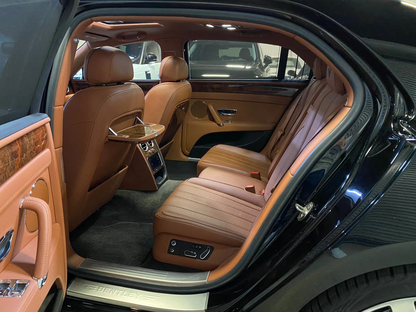 2015 Bentley Flying Spur V8 photo 39
