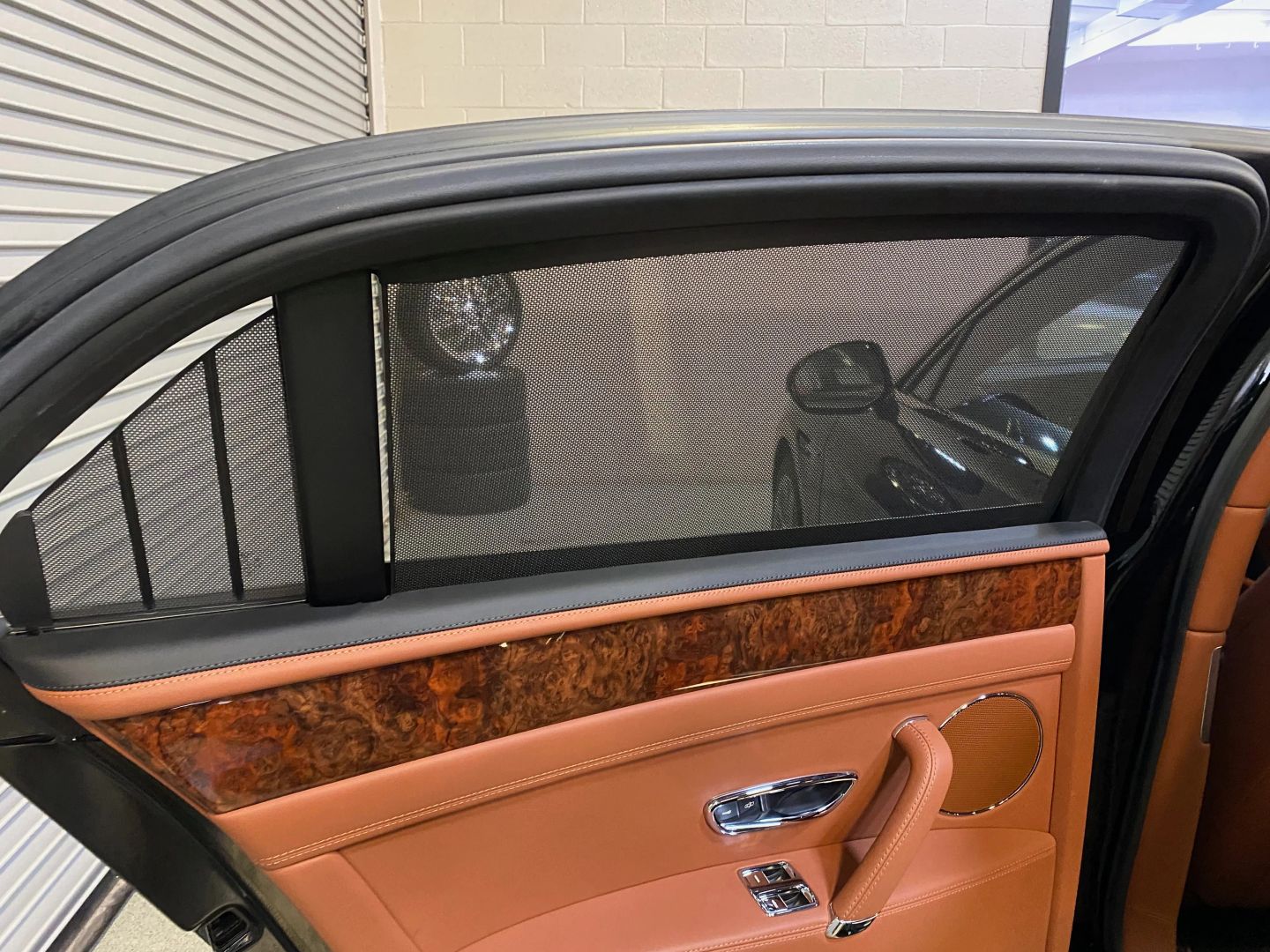2015 Bentley Flying Spur V8 photo 45