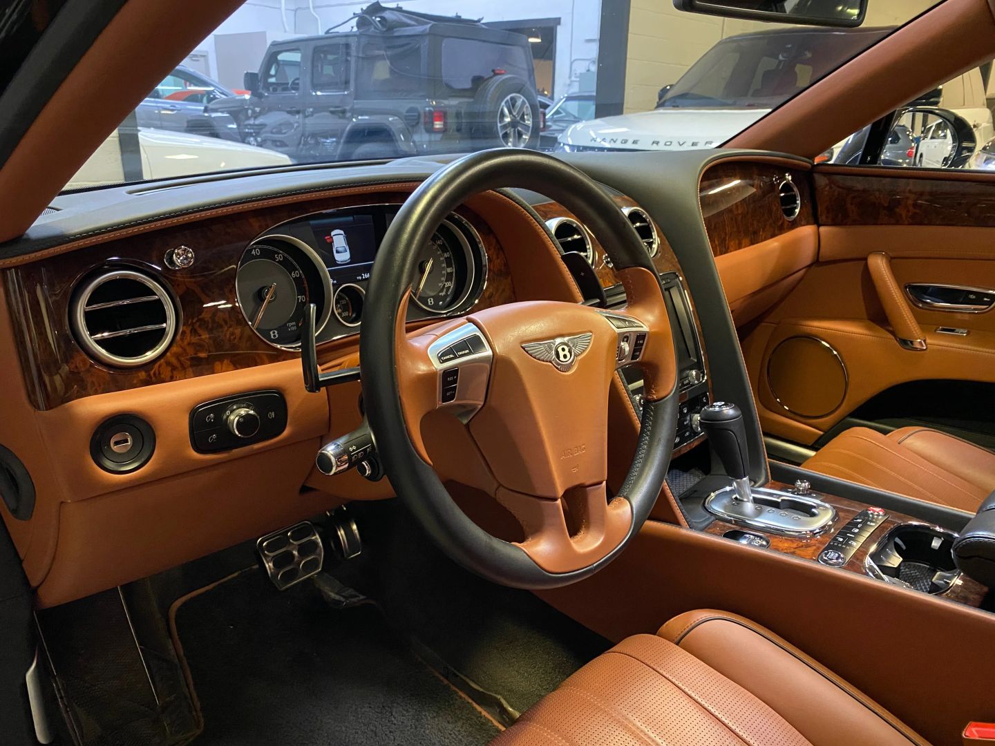 2015 Bentley Flying Spur V8 photo 50