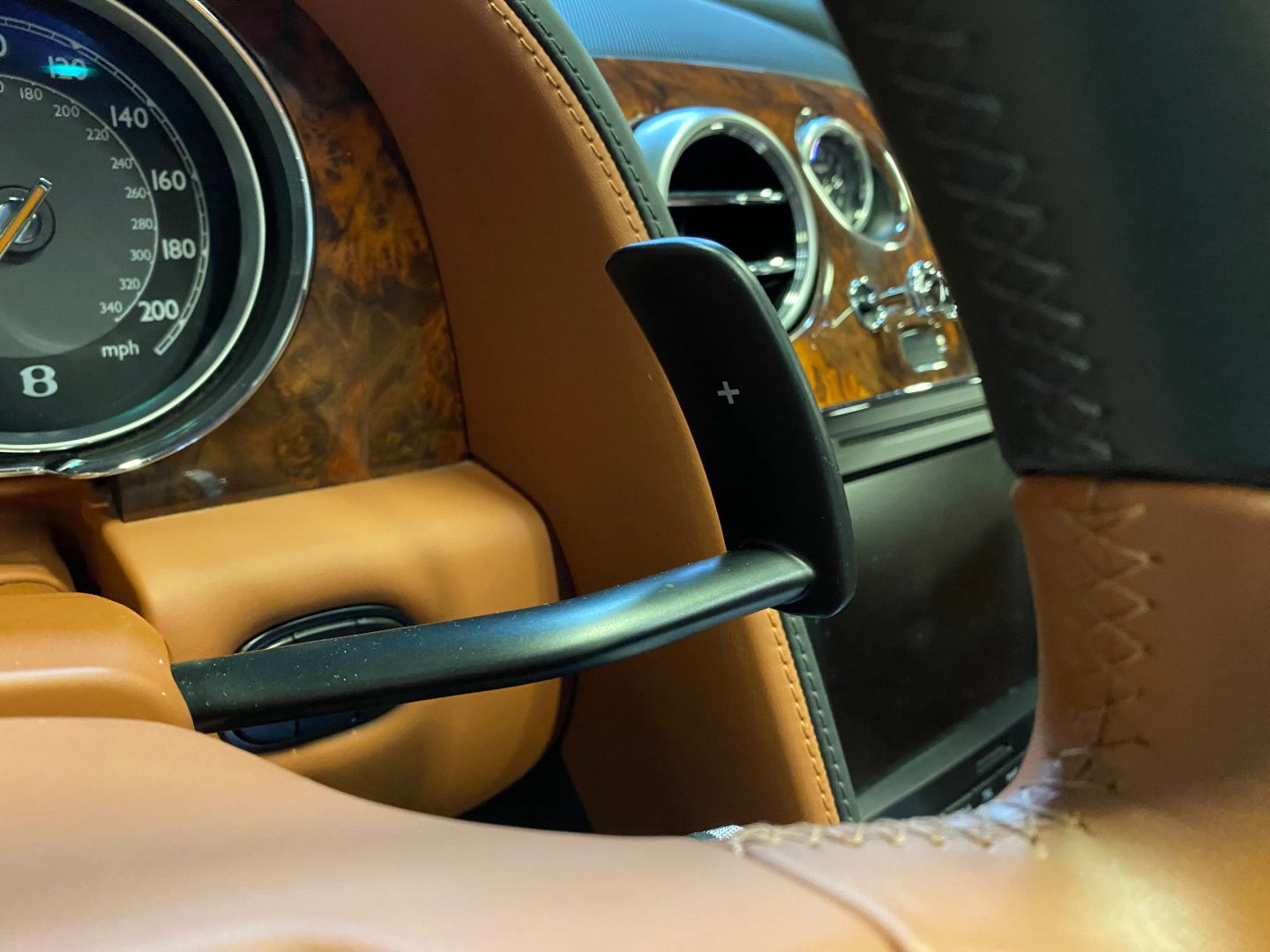 2015 Bentley Flying Spur V8 photo 53
