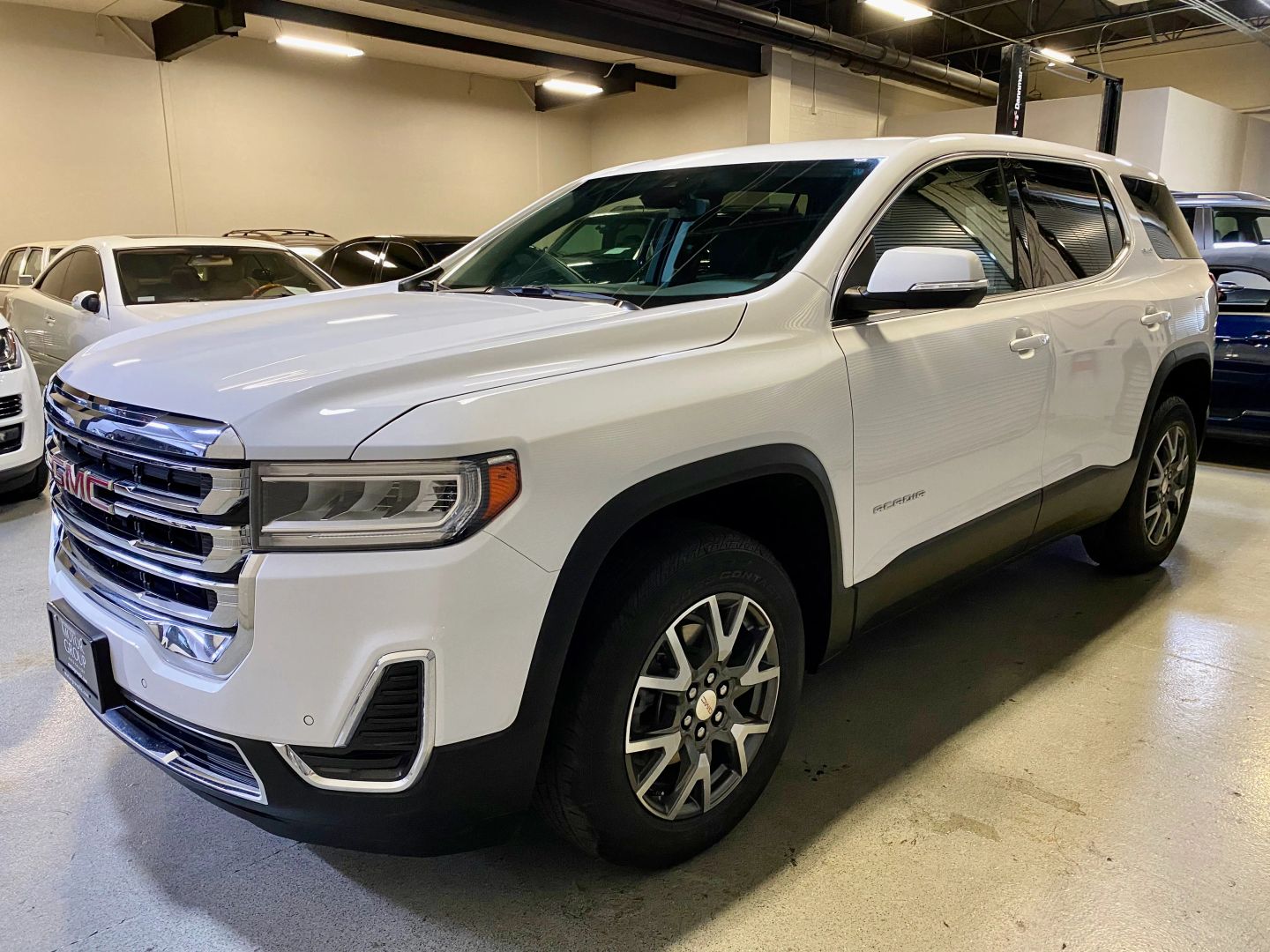2022 Gmc Acadia SLE photo 3