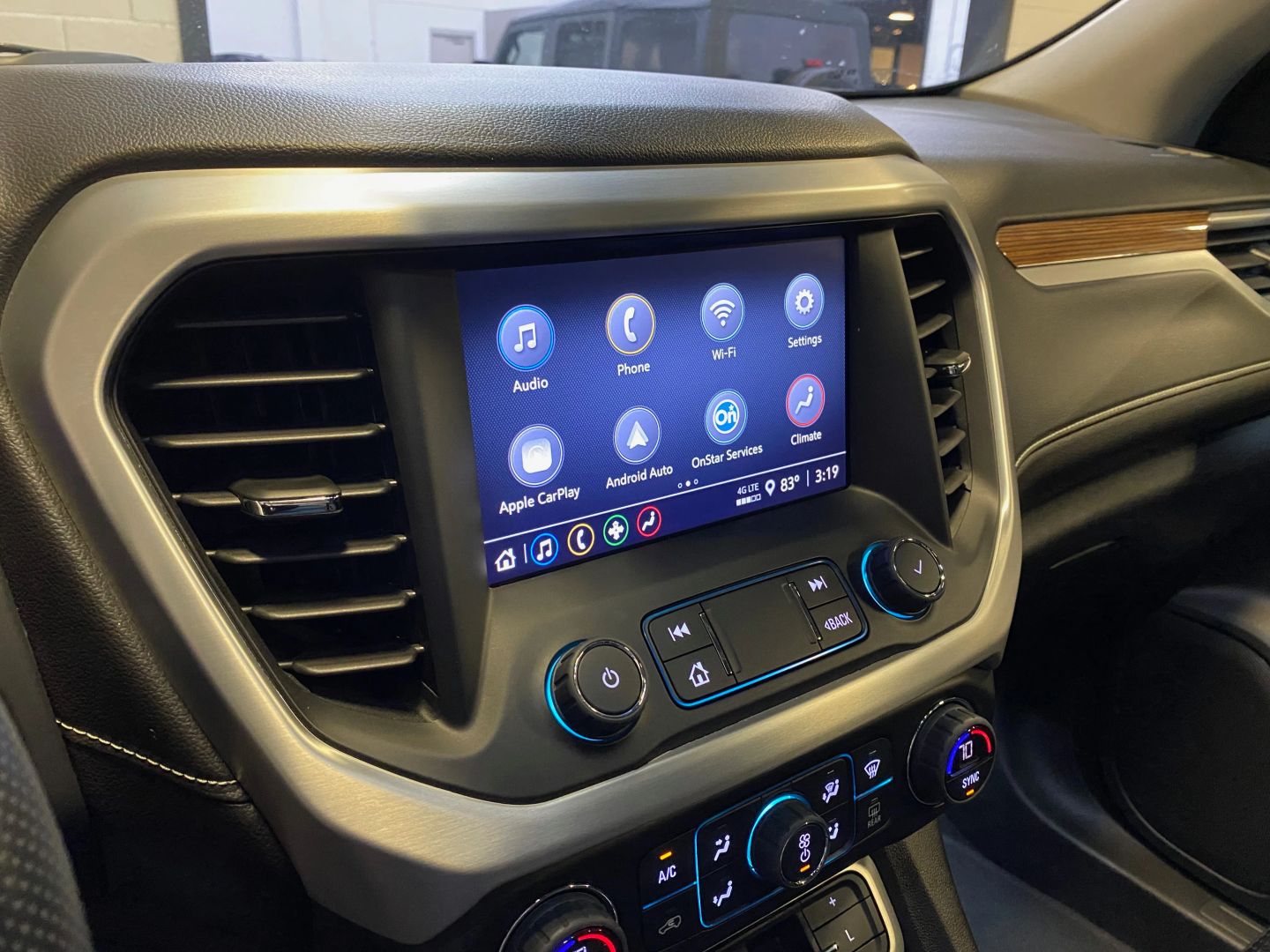 2022 Gmc Acadia SLE photo 12