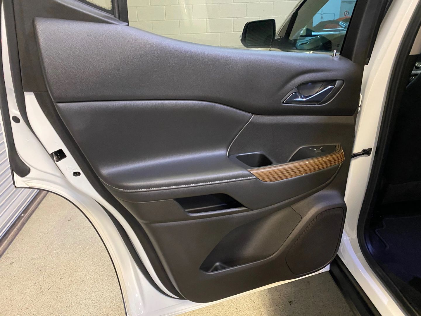 2022 Gmc Acadia SLE photo 25