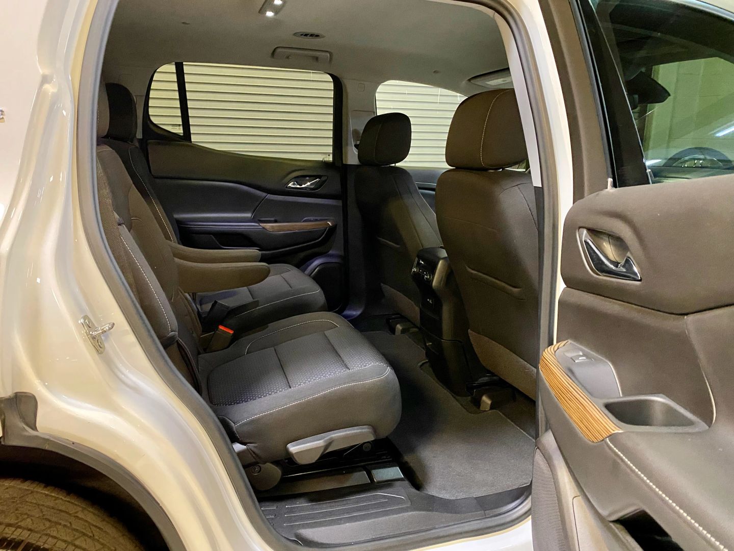 2022 Gmc Acadia SLE photo 26