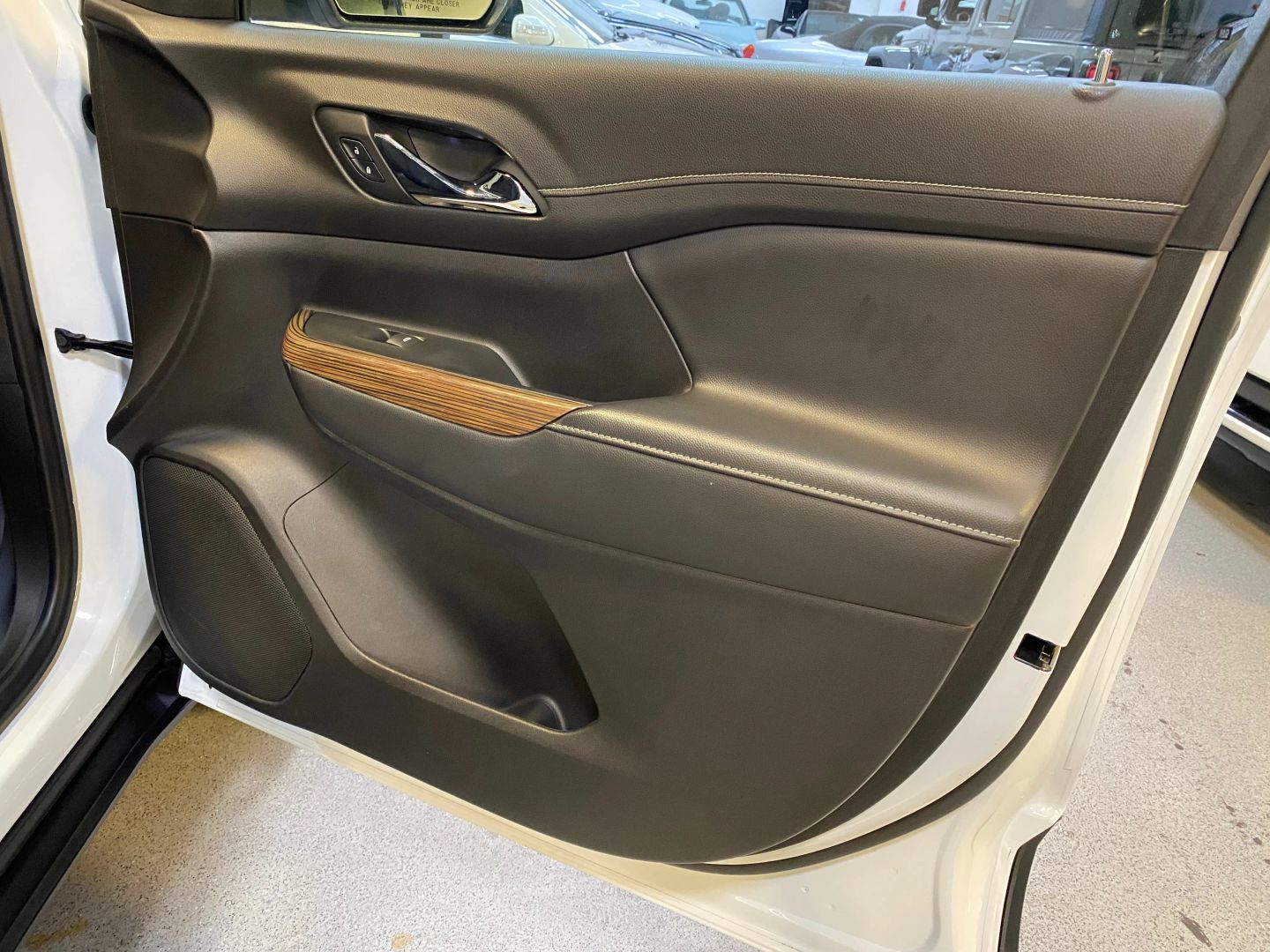 2022 Gmc Acadia SLE photo 28