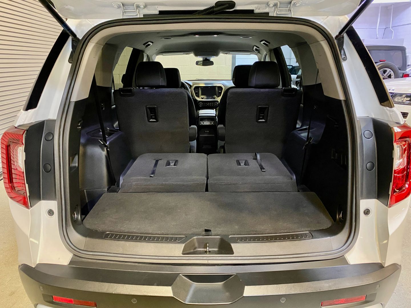 2022 Gmc Acadia SLE photo 36
