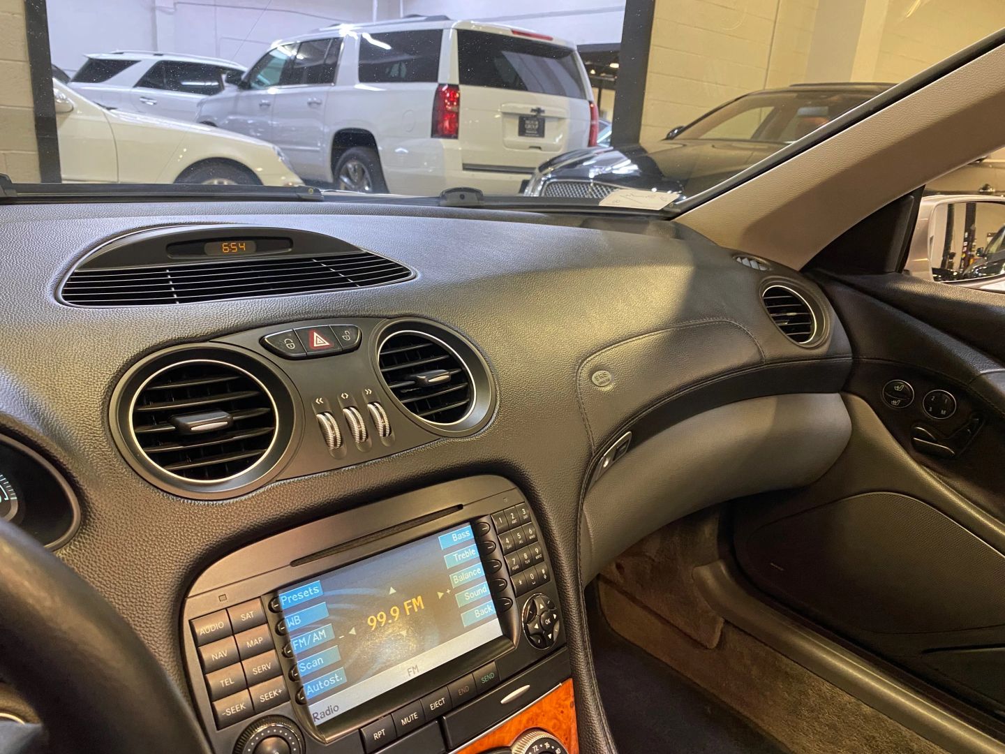 2005 Mercedes Benz SL 500 photo 17