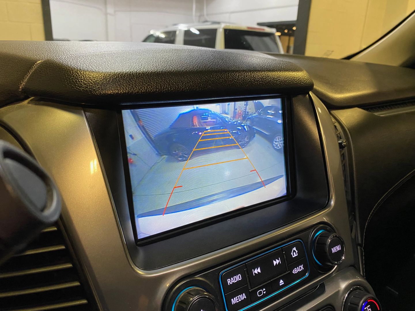 2017 Chevrolet Suburban LT photo 13
