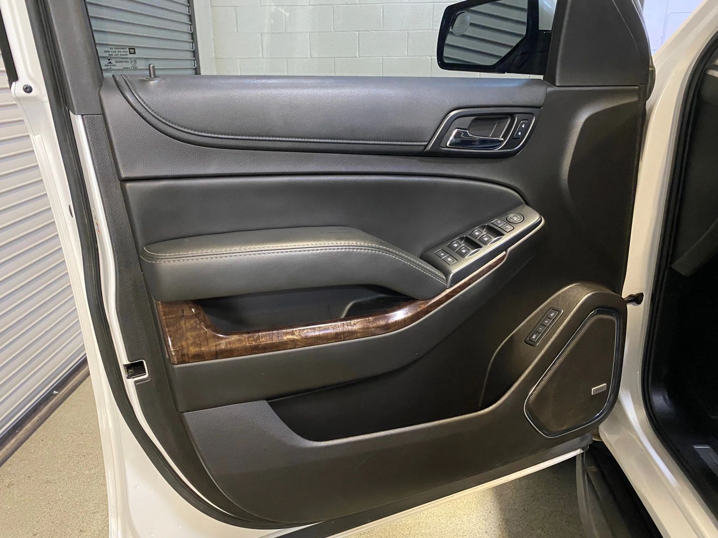 2017 Chevrolet Suburban LT photo 30