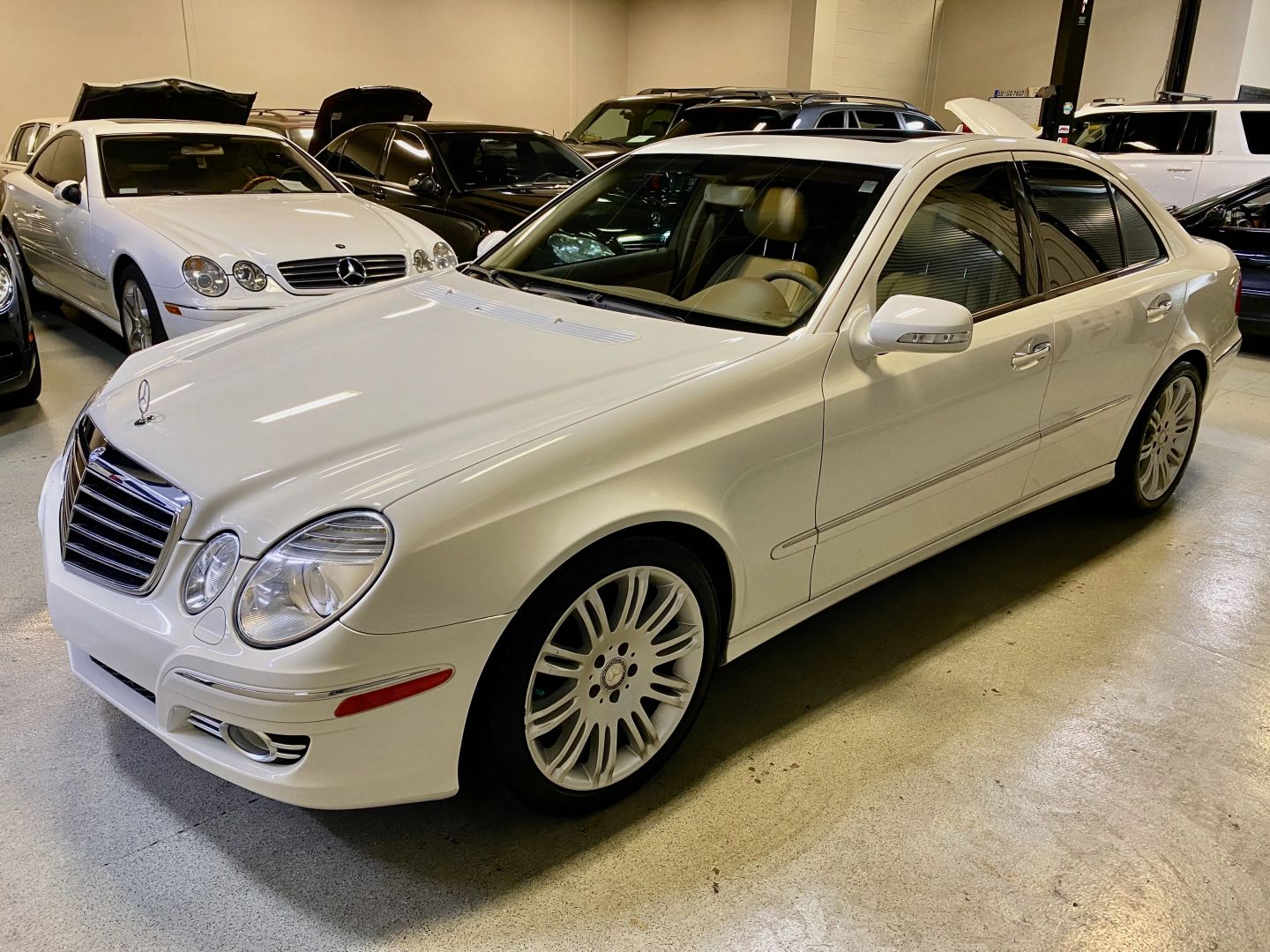 2008 Mercedes Benz E 350 Sedan photo 2