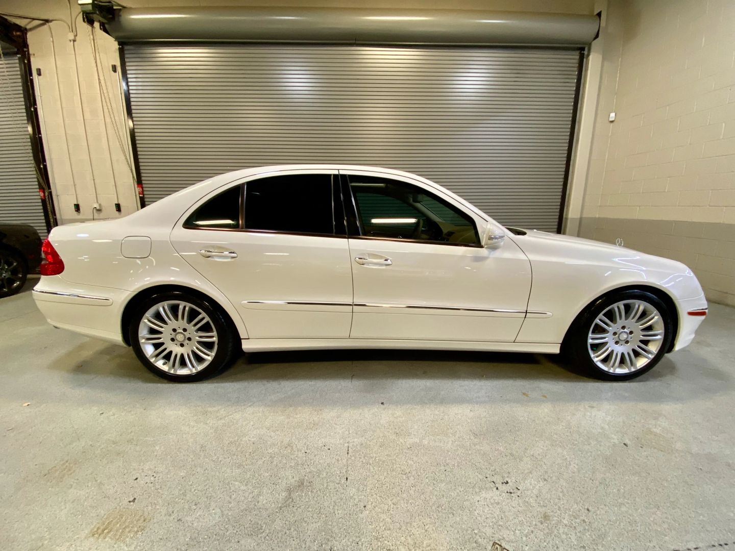 2008 Mercedes Benz E 350 Sedan photo 7